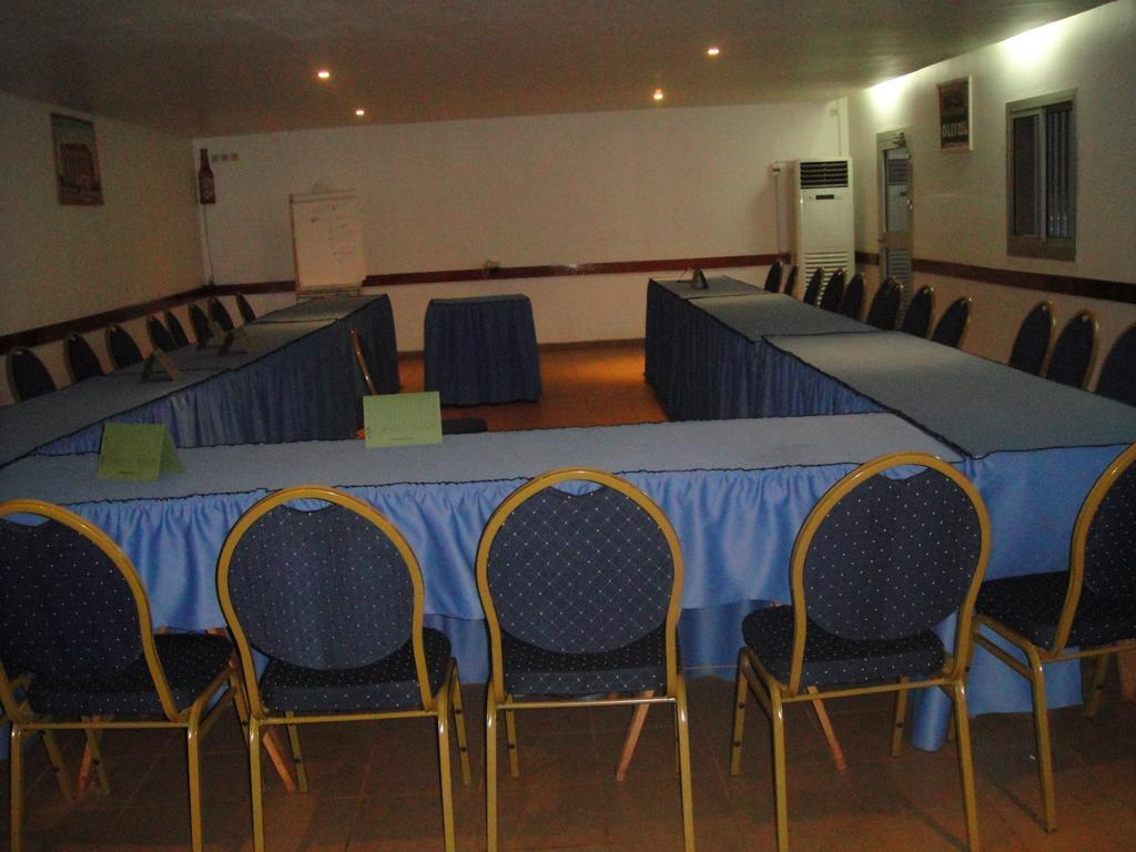 Hotel Altitel Bafoussam Exterior foto